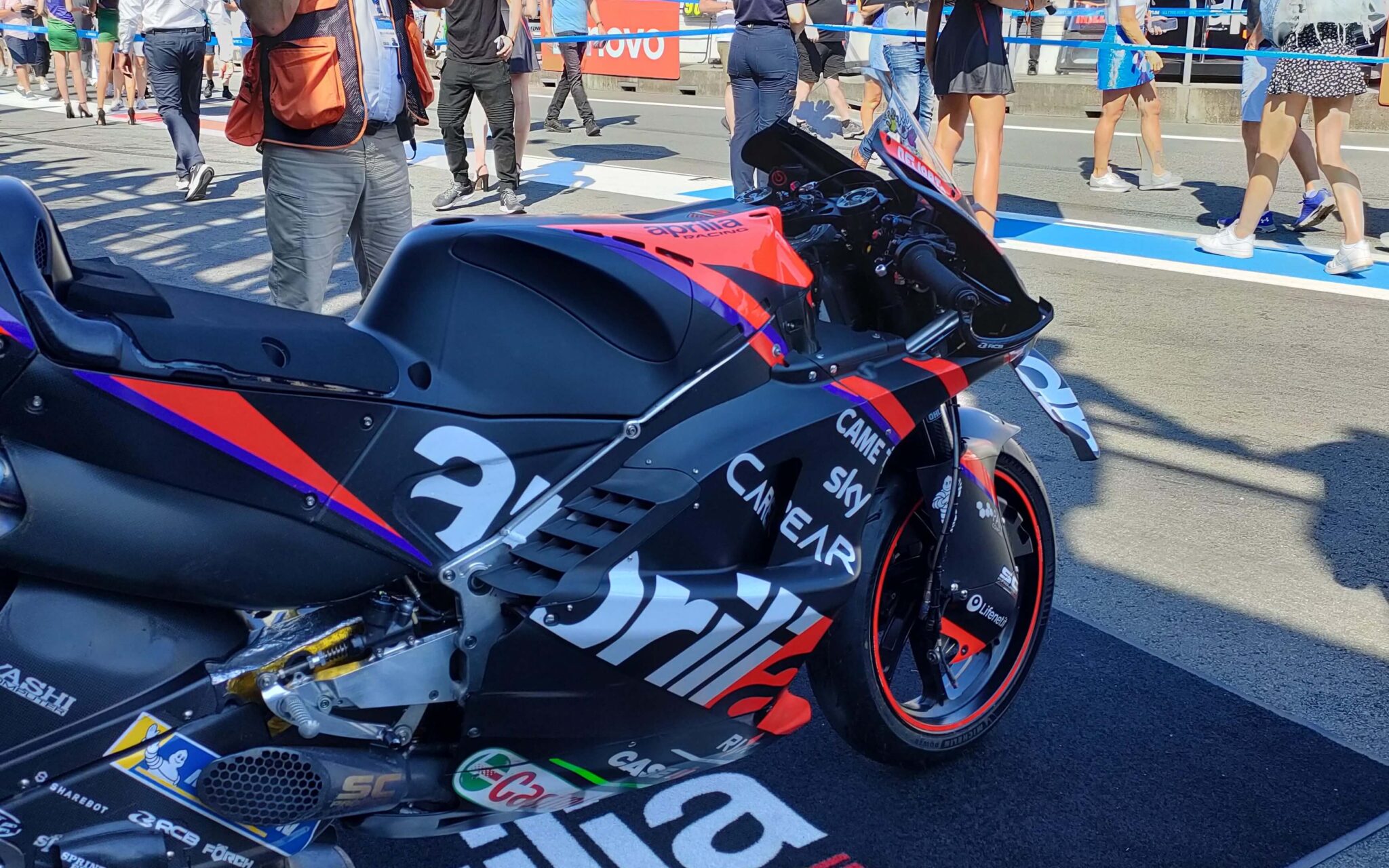 La-mia-vita-tra-le-MotoGP-di-Alessio-Marocco-1-2048x1280-1